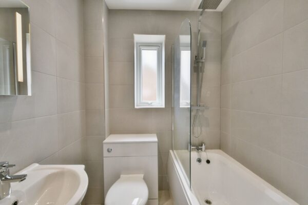 Bathroom_1715094863465
